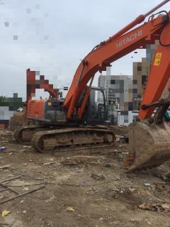 工廠低價處理日立挖掘機(jī) 建筑工程機(jī)械制造的經(jīng)濟(jì)選擇